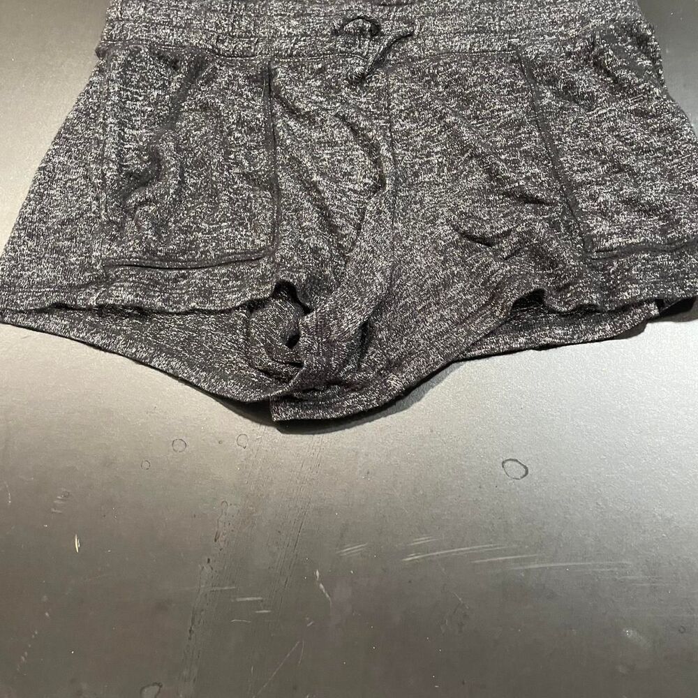 Kohl-s Women's Grey and Black Shorts